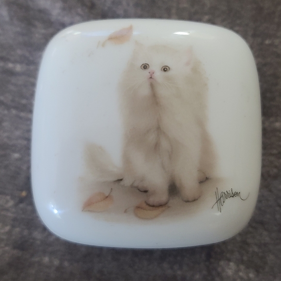 Otagiri Made In Japab White Ceramic Cat Trinket Box, Artist Bob Harrison - Picture 1 of 7
